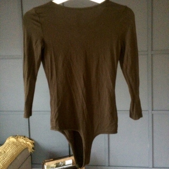 Lord and Taylor criss cross bodysuit NWOT XS - Picture 4 of 5